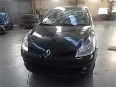 Veículo de Sucata RENAULT CLIO III 1.5 dCi do ano 2008 alimentado D/ K9K T 7