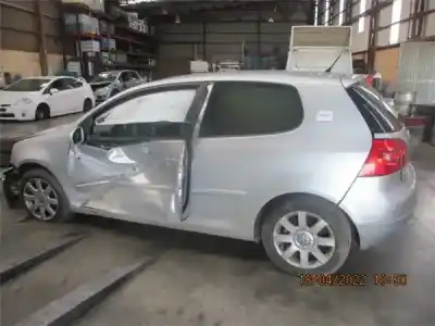 Veicolo di demolizione volkswagen golf v (1k1) 1.9 tdi dell'anno 2006 alimentato bxe