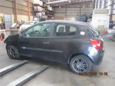 Sloopvoertuig renault clio iii 1.5 dci diesel cat van het jaar 2006 aangedreven k9k 766