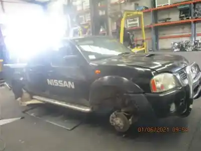 Veículo de Sucata nissan pickup (d22) 2.5 di do ano 2004 alimentado d-yd25