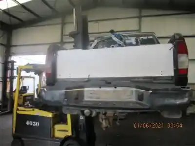 Veículo de Sucata nissan pickup (d22) 2.5 di do ano 2004 alimentado d-yd25