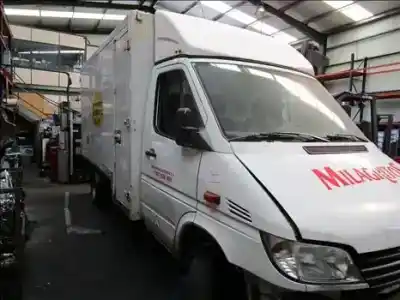 Veículo de Sucata mercedes-benz sprinter 4-t caja/chasis (904) 411 cdi do ano 2002 alimentado om 611.981