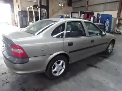 Veículo de Sucata opel vectra b berlina 2.0 di 16v do ano 1997 alimentado x 20 dtl