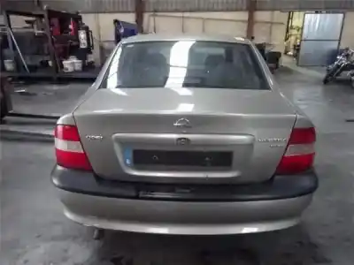 Veículo de Sucata opel vectra b berlina 2.0 di 16v do ano 1997 alimentado x 20 dtl