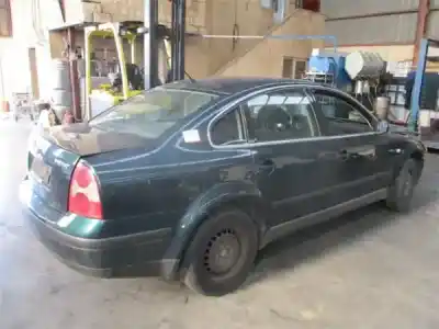 Veículo de Sucata volkswagen passat berlina (3b3) 1.9 tdi do ano 2002 alimentado awx