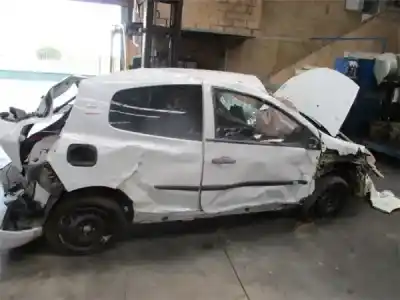 Scrapping Vehicle renault clio iii (br0/1, cr0/1) 1.5 dci (c/br0g c/br1g) of the year 2007 powered d/ k9k m7
