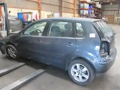 Sloopvoertuig volkswagen polo (9n1) 1.4 16v van het jaar 2009 aangedreven bud
