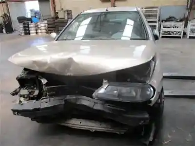 Verschrottungsfahrzeug RENAULT LAGUNA I (B56_, 556_) 1.9 DTI (B56J) des Jahres 1999 angetrieben D/ F9Q F7