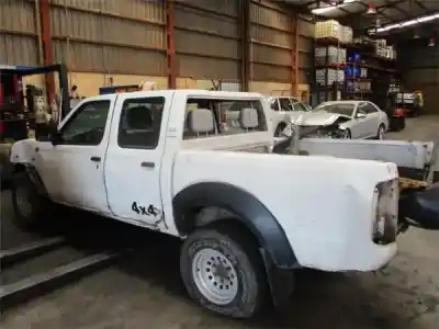 Veículo de Sucata nissan pickup (d22) 2.5 di do ano 2011 alimentado d-yd25