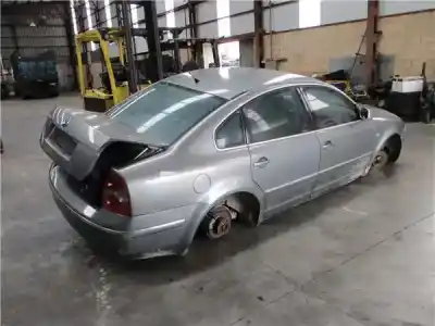 Sloopvoertuig volkswagen passat berlina (3b3) 1.9 tdi van het jaar 2002 aangedreven avf