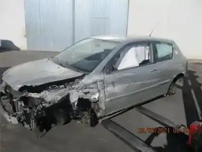 Scrapping Vehicle toyota corolla (e12) 2.0 d-4d of the year 2006 powered 1cd-ftv