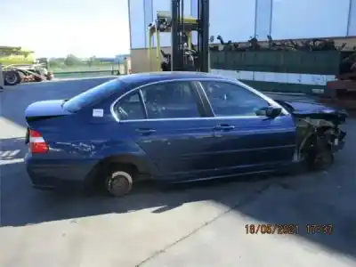 Veículo de Sucata BMW SERIE 3 BERLINA (E46) 2.0 318i do ano 2004 alimentado N46 B20 A