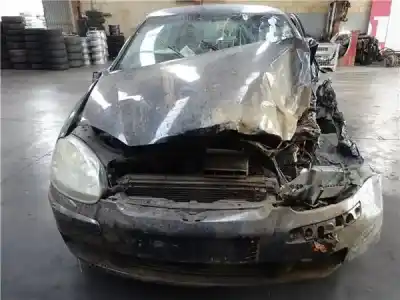 Veicolo di demolizione VOLKSWAGEN GOLF V (1K1) 1.9 TDI dell'anno 2005 alimentato BKC