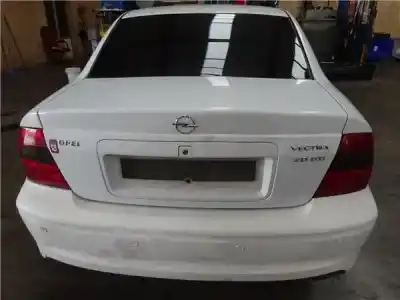 Sloopvoertuig opel vectra b fastback (38_) 2.0 dti 16v van het jaar 2001 aangedreven y 20 dth