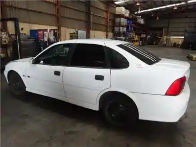 Sloopvoertuig opel vectra b fastback (38_) 2.0 dti 16v van het jaar 2001 aangedreven y 20 dth