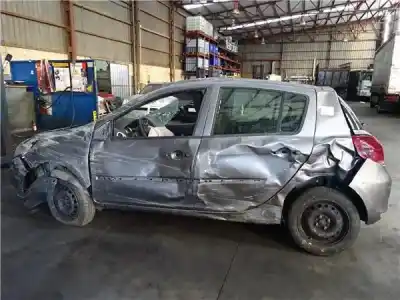 Vehicul casat renault clio iii 1.2 16v al anului 2011 alimentat g-d4f d7