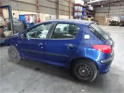 Veículo de Sucata peugeot 206 sw (2e/k) 1.4 hdi do ano 2002 alimentado 8hx (dv4td)