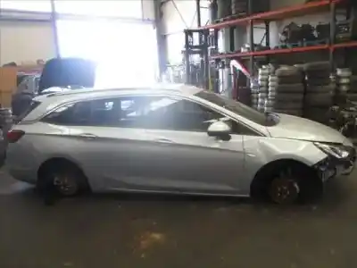 Veículo de Sucata opel astra k berlina 5p 1.6 dynamic start/stop do ano 2016 alimentado 