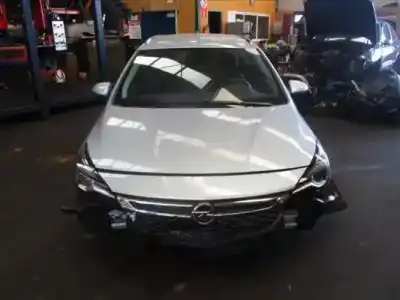 Veículo de Sucata opel astra k berlina 5p 1.6 dynamic start/stop do ano 2016 alimentado 