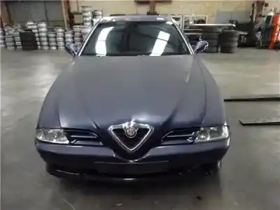 Véhicule à la ferraille alfa romeo alfa 166 2.4 jtd de l'année 2002 alimenté 841 c000