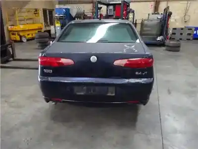 Véhicule à la ferraille alfa romeo alfa 166 2.4 jtd de l'année 2002 alimenté 841 c000