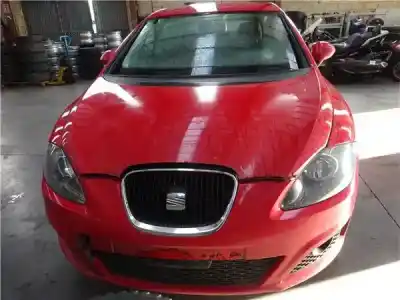 Veículo de Sucata SEAT LEON (1P1) 1.6 TDI do ano 2010 alimentado D CAY