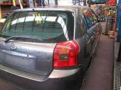 Scrapping Vehicle toyota corolla (e12) 2.0 d-4d of the year 2002 powered 1cd-ftv