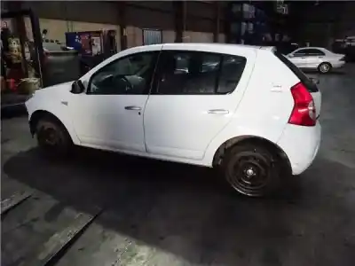 Veículo de Sucata dacia sandero 1.5 dci do ano 2011 alimentado d/ k9k e 8