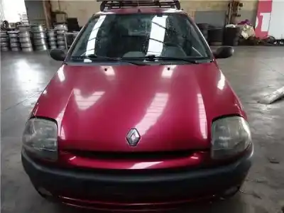 Scrapping Vehicle RENAULT CLIO II FASE II (B/CB0) 1.9 dTi Diesel of the year 2000 powered D/ F9Q H7