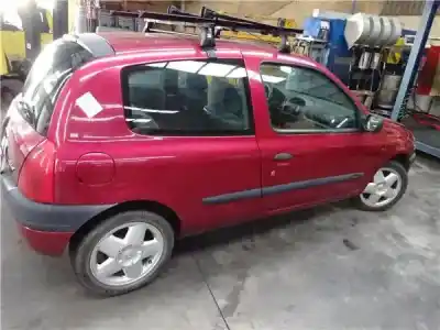 Здавання транспортного засобу renault   року 2000 потужний d/ f9q h7