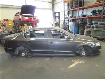 Veículo de Sucata volkswagen passat berlina (3c2) 2.0 tdi do ano 2005 alimentado bkp