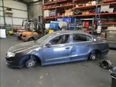 Veículo de Sucata volkswagen passat berlina (3c2) 2.0 tdi do ano 2005 alimentado bkp