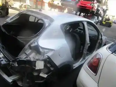 Здавання транспортного засобу RENAULT MEGANE III FASTBACK (BZ0_) 1.5 dCi (BZ0D) року 2011 потужний K9K J8