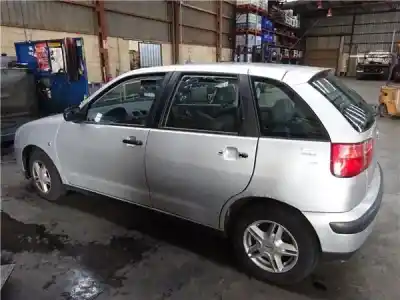 Veículo de Sucata seat ibiza (6k1) 1.6 do ano 2000 alimentado alm