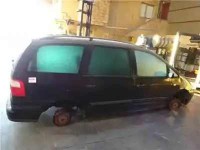 Vehicul casat ford galaxy (vx) 1.9 tdi al anului 2002 alimentat auy