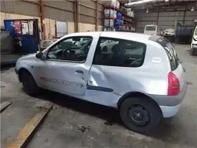 Здавання транспортного засобу renault                                            clio ii fase i (b/cb0)                                                                                                                                                                                                                                     1.2 (b/cb0a) року 2001 потужний g/ d7f g 7