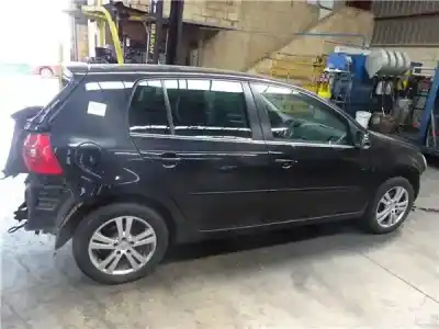 Vehicul casat volkswagen golf v (1k1) 2.0 tdi al anului 2007 alimentat bmm