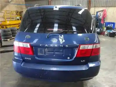 Veicolo di demolizione kia carens (rs) 2.0 crdi dell'anno 2002 alimentato d4ea