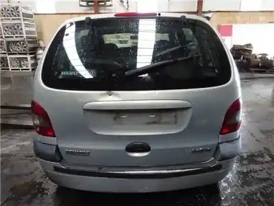 Veicolo di demolizione renault   dell'anno 2000 alimentato d/ f9q k 7