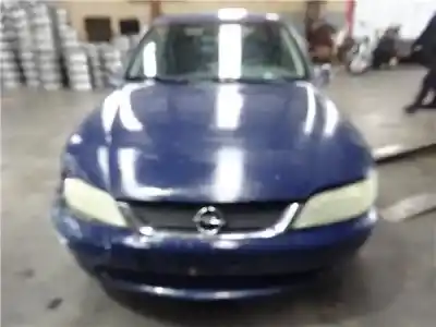 Veículo de Sucata OPEL VECTRA B BERLINA 2.0 DTI 16V do ano 2001 alimentado Y 20 DTH