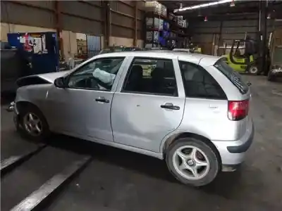 Veículo de Sucata seat ibiza ii (6k1) 1.9 tdi do ano 2001 alimentado agr