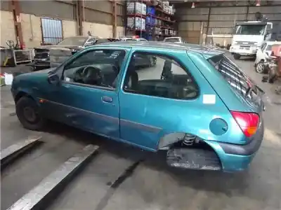 Veículo de Sucata ford fiesta iv (ja_, jb_) 1.3 i do ano 2001 alimentado j4r