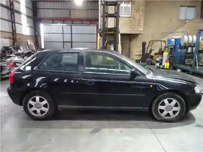 Veicolo di demolizione audi a3 (8l) 1.6 ambiente dell'anno 2004 alimentato akl