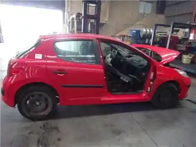 Veículo de Sucata peugeot 207 1.4 do ano 2008 alimentado kfv (tu3a)