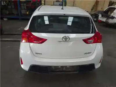 Veículo de Sucata toyota auris (e15) 2.0 d-4d do ano 2014 alimentado 1ad-ftv