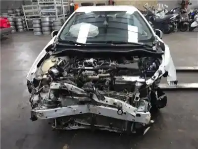 Veículo de Sucata toyota auris (e15) 2.0 d-4d do ano 2014 alimentado 1ad-ftv