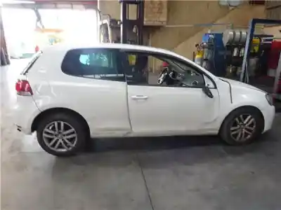 Veículo de Sucata volkswagen golf vi (5k1) 2.0 advance do ano 2009 alimentado cbab