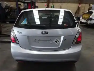 Scrapping Vehicle kia rio (jb) 1.4 16v of the year 2010 powered g4ee