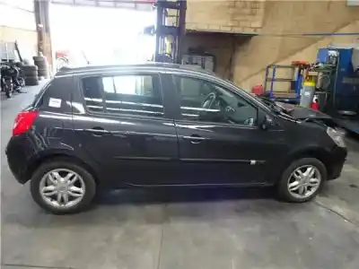 Veículo de Sucata renault                                            clio iii                                                                                                                                                                                                                                                   1.5 dci diesel cat                                                                                                                                                                                                                                         do ano 2006 alimentado d/ k9k t7