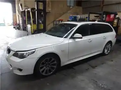 Veículo de Sucata bmw serie 5 touring (e61) 2.0 520d do ano 2009 alimentado n47d20c